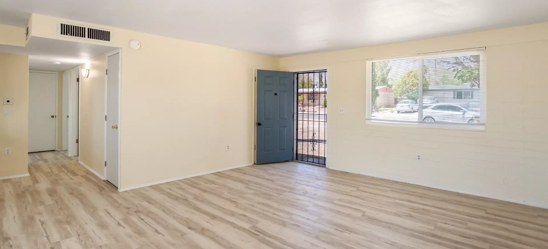 Finished entry and living space